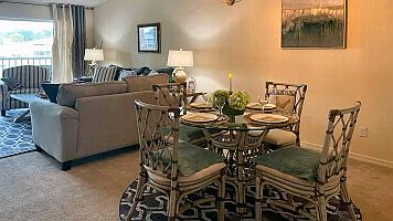 CLICK on picture to enlarge. Command Key F11 makes it even bigger. With the large picture a SLIDE SHOW is automatically activated. To go BACK and FORTH click on the LEFT or RIGHT side of the big picture. To finish the SLIDE SHOW click in the darkened area or on (x).