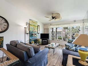 CLICK on picture to enlarge. Command Key F11 makes it even bigger. With the large picture a SLIDE SHOW is automatically activated. To go BACK and FORTH click on the LEFT or RIGHT side of the big picture. To finish the SLIDE SHOW click in the darkened area or on (x).