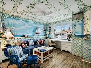 CLICK on picture to enlarge. Command Key F11 makes it even bigger. With the large picture a SLIDE SHOW is automatically activated. To go BACK and FORTH click on the LEFT or RIGHT side of the big picture. To finish the SLIDE SHOW click in the darkened area or on (x).