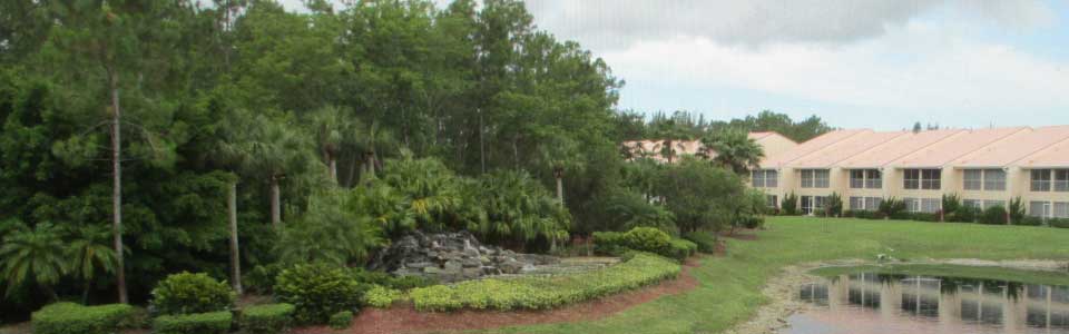 Marvelous lake view from lanai. South facing.