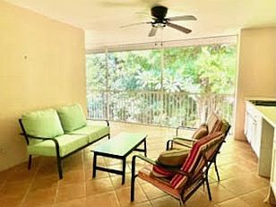 Mit einem KLICK aufs Bild vergr&ouml;ssert es sich. Mit F11 macht man es noch gr&ouml;sser. Mit dem grossen Bild wird gleichzeitig eine SLIDE-SHOW zur Verf&uuml;gung gestellt. Es geht VOR oder ZUR&Uuml;CK in dem man RECHTS oder LINKS auf das grosse Bild klickt. Beendet wird die Gross-Darstellung durch KLICK in den abgedunkelten Bereich oder auf (x).